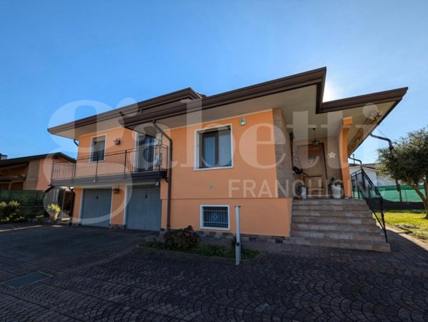 casa indipendente in vendita a Porto Viro