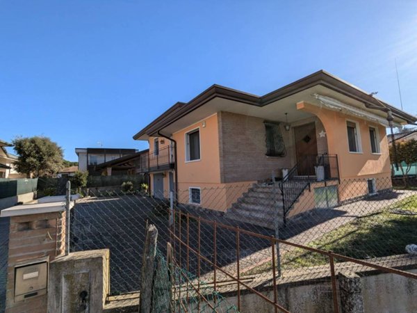 casa indipendente in vendita a Porto Viro