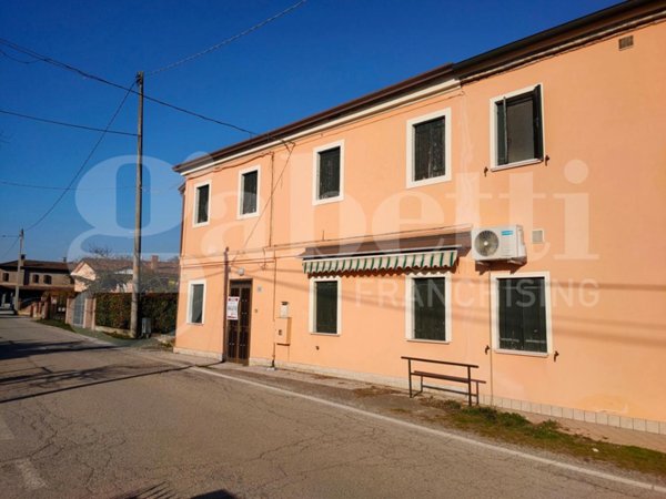 casa indipendente in vendita a Porto Viro
