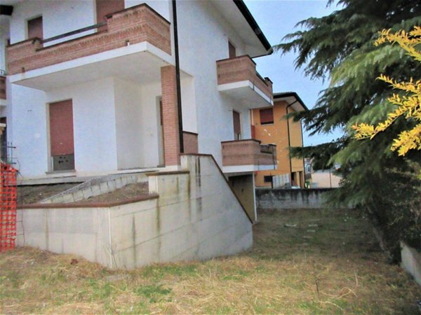 casa indipendente in vendita a Porto Viro
