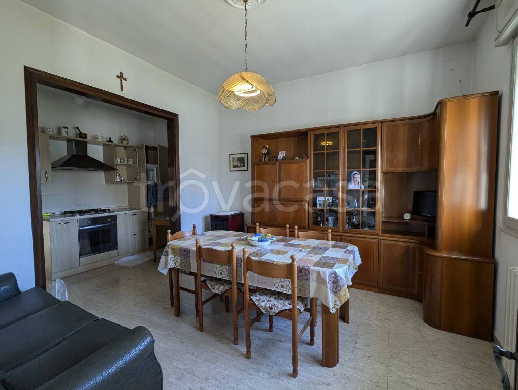 casa indipendente in vendita a Porto Viro