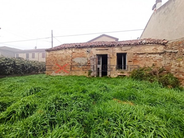 casa indipendente in vendita a Porto Viro