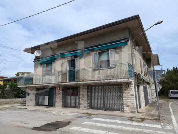 casa indipendente in vendita a Porto Viro