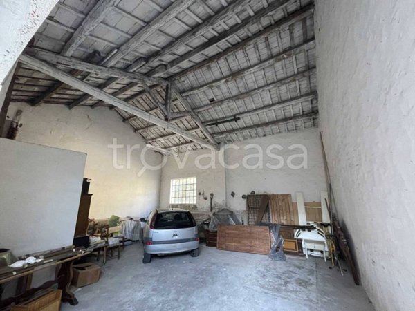 locale commerciale in vendita a Porto Viro