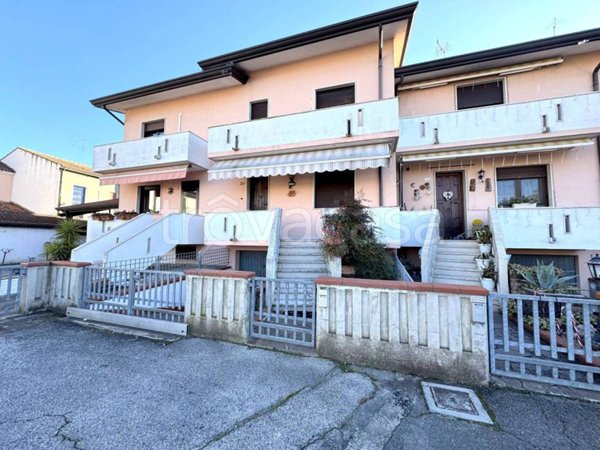 casa indipendente in vendita a Porto Viro
