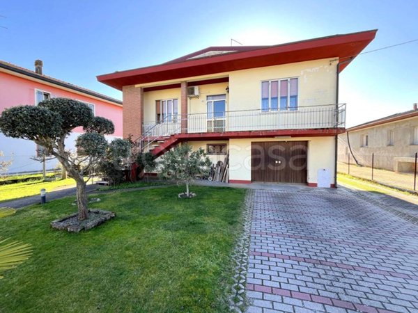 casa indipendente in vendita a Porto Viro
