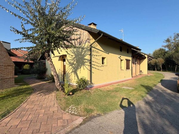 appartamento in vendita a Porto Viro in zona Porto Levante