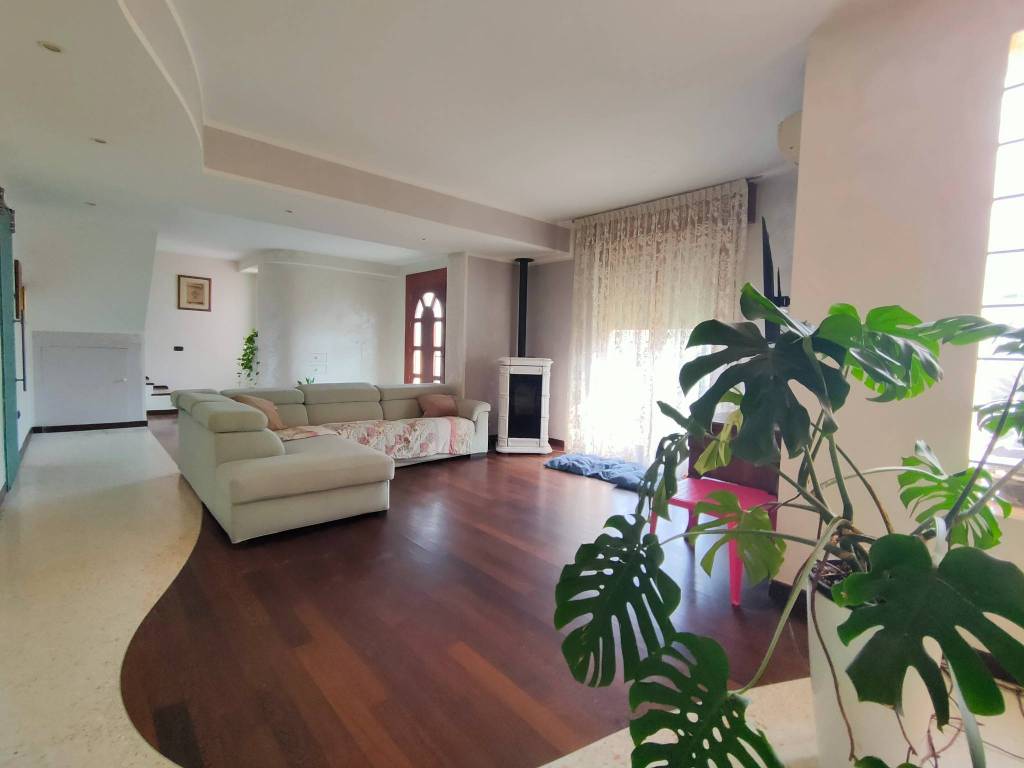 casa indipendente in vendita a Porto Viro