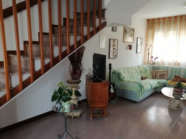 casa indipendente in vendita a Porto Viro