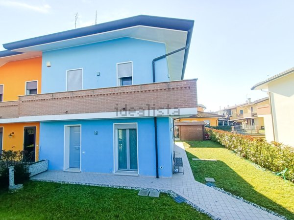 casa indipendente in vendita a Porto Viro