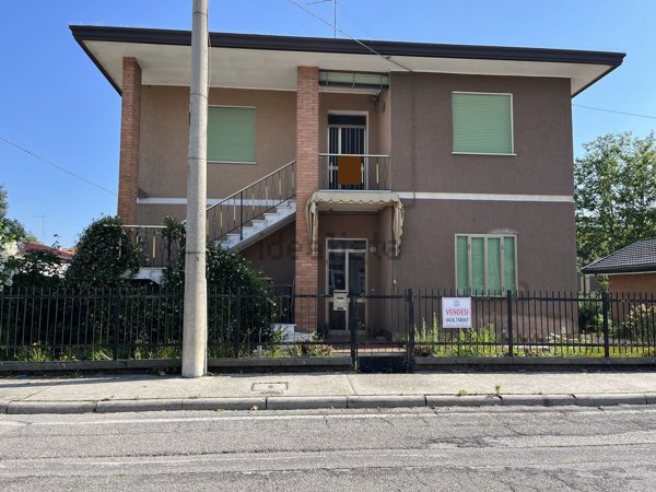 casa indipendente in vendita a Porto Viro