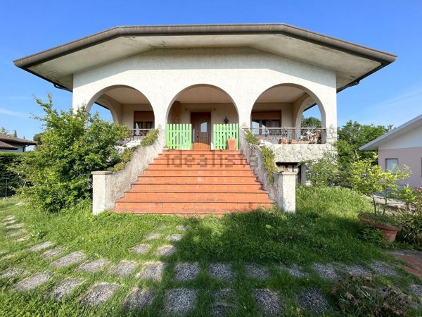 casa indipendente in vendita a Porto Viro