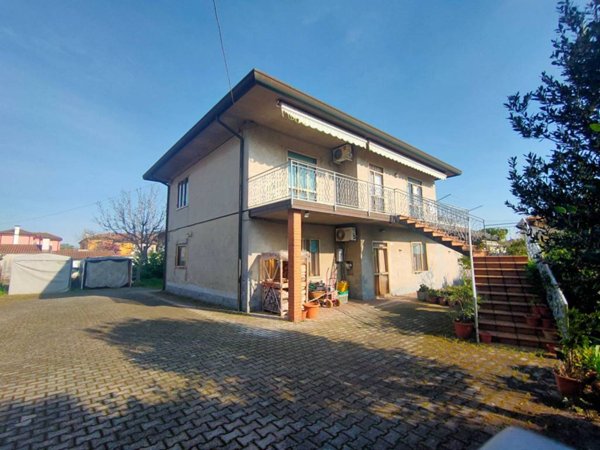 casa indipendente in vendita a Porto Viro