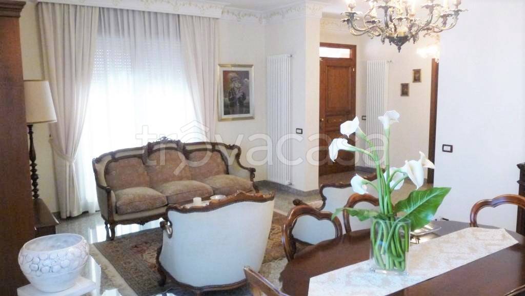 casa indipendente in vendita a Porto Viro