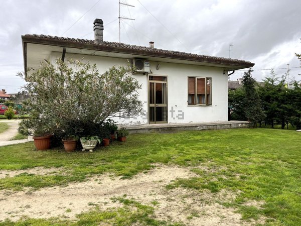 casa indipendente in vendita a Porto Viro