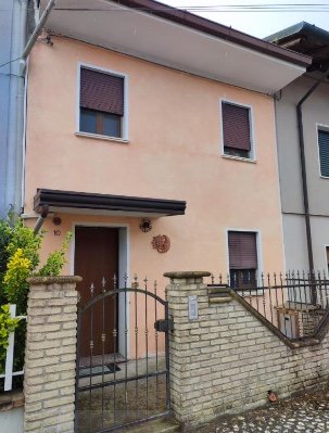 casa semindipendente in vendita a Porto Viro
