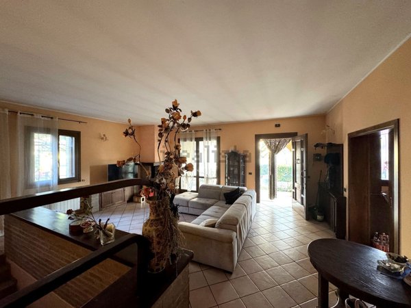 casa indipendente in vendita a Porto Viro