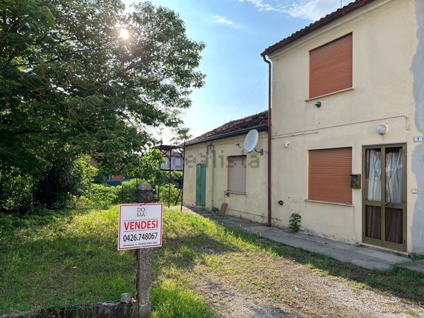 casa indipendente in vendita a Porto Viro