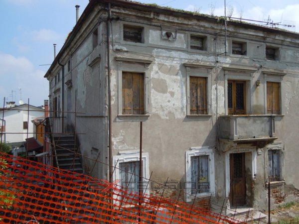rudere in vendita a Porto Viro