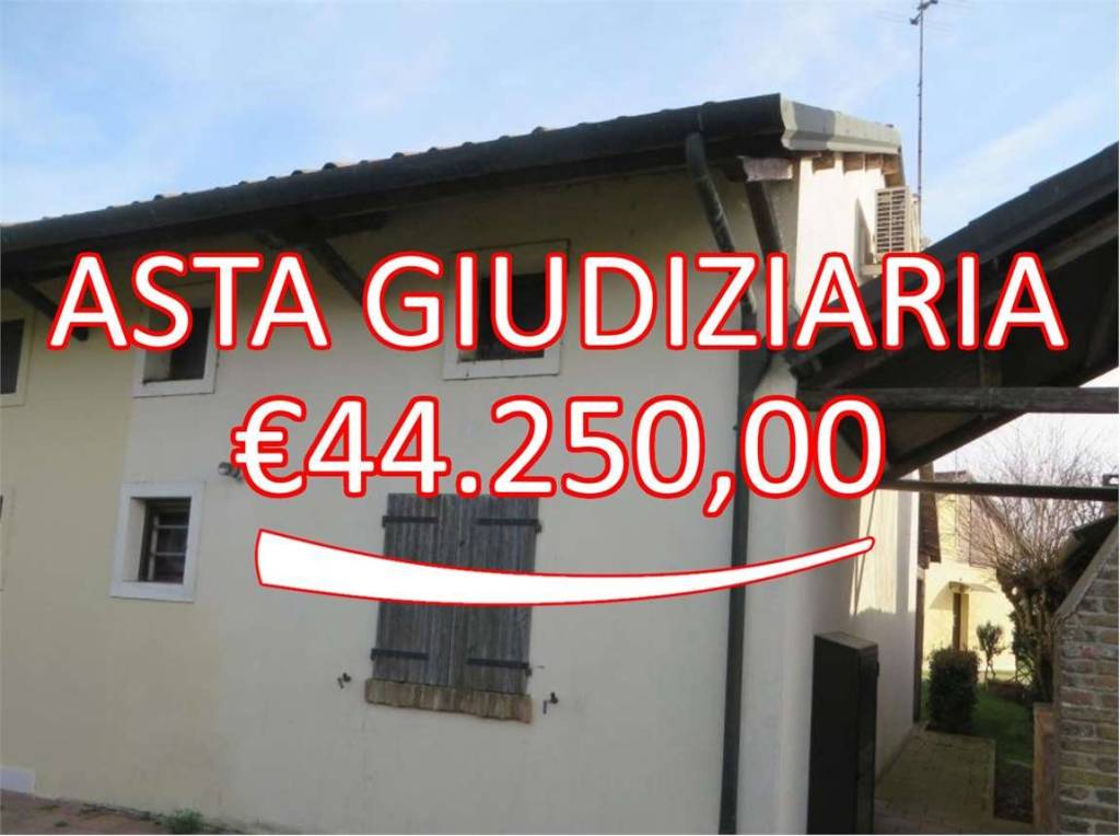 appartamento in vendita a Porto Viro in zona Porto Levante