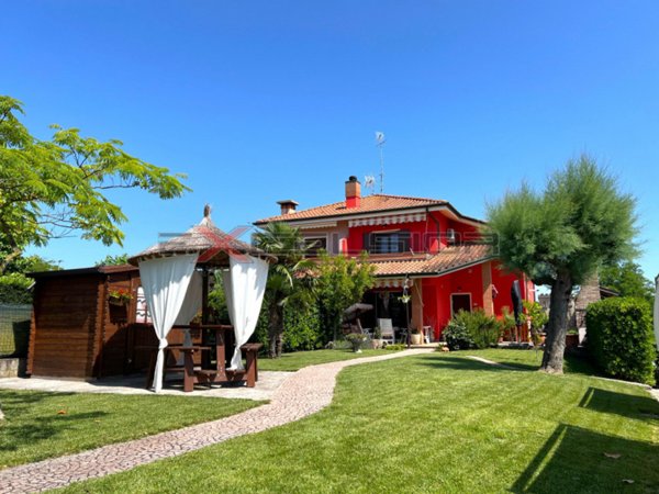 casa indipendente in vendita a Porto Viro