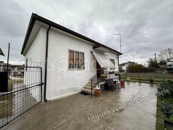 casa indipendente in vendita a Porto Viro