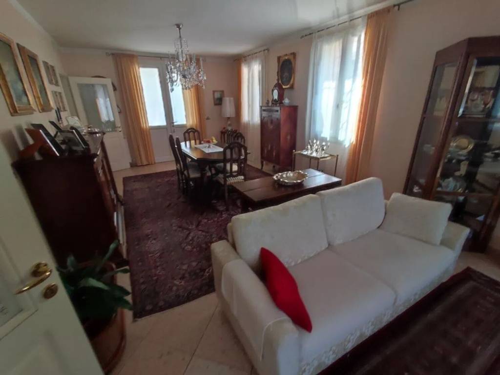 casa indipendente in vendita a Porto Viro