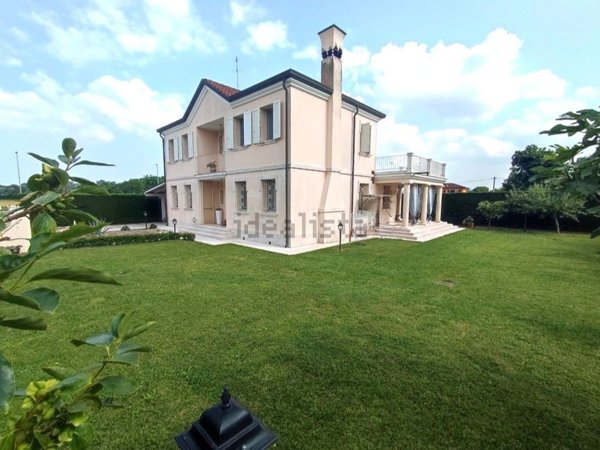 casa indipendente in vendita a Porto Viro