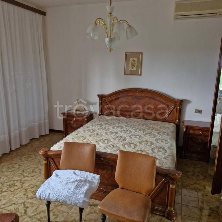 casa indipendente in vendita a Porto Viro