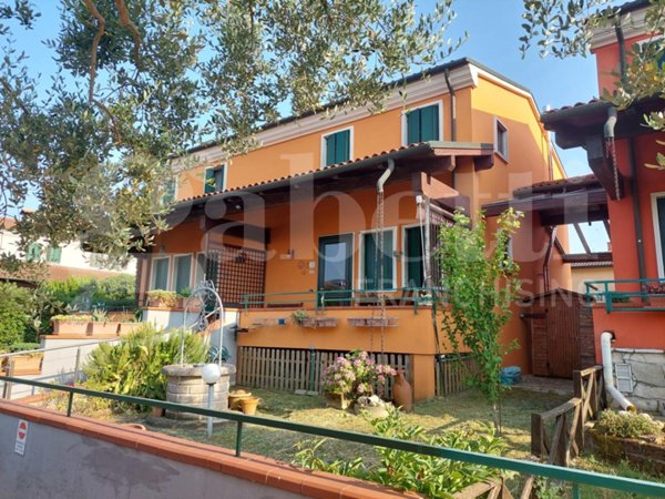 casa indipendente in vendita a Porto Viro