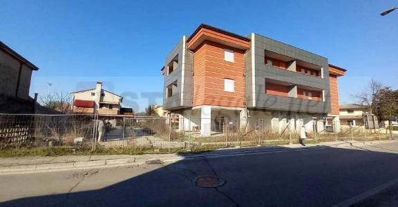 intera palazzina in vendita a Porto Viro