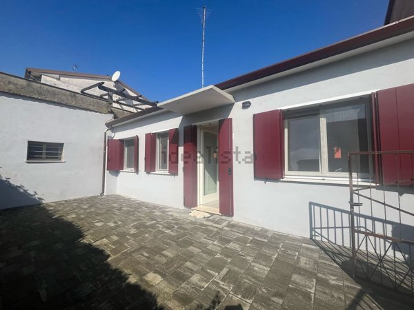 casa indipendente in vendita a Porto Viro