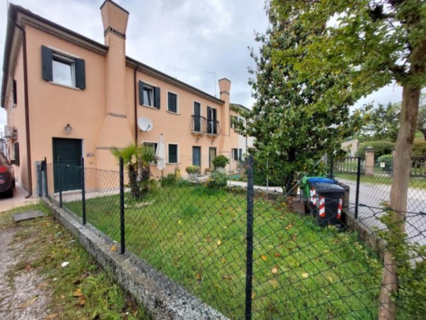 casa indipendente in vendita a Porto Viro