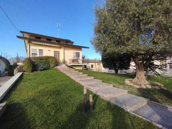 casa indipendente in vendita a Porto Viro