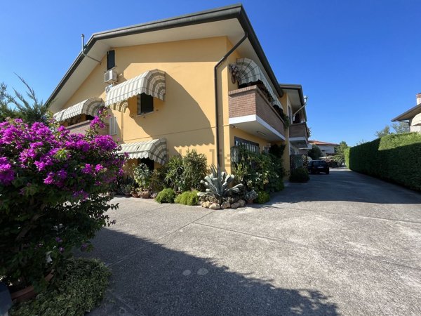 casa indipendente in vendita a Porto Viro