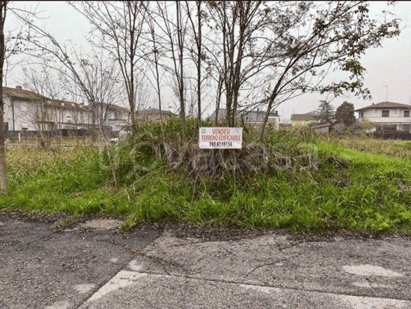 terreno edificabile in vendita a Porto Viro