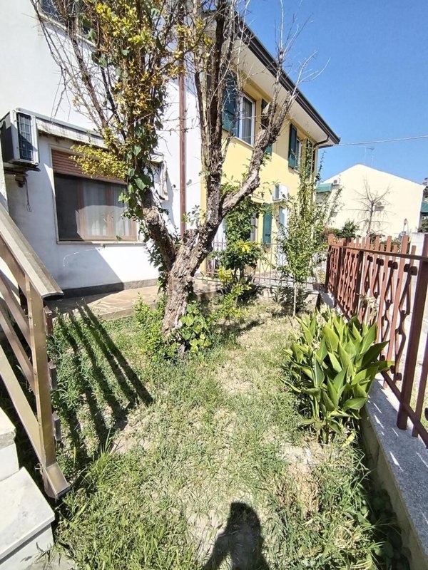 casa indipendente in vendita a Porto Viro
