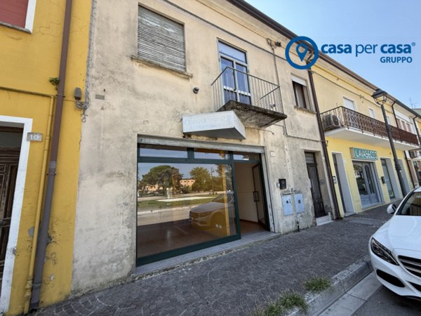 casa indipendente in vendita a Porto Viro