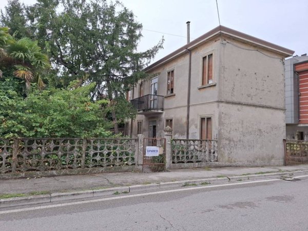 casa indipendente in vendita a Porto Viro
