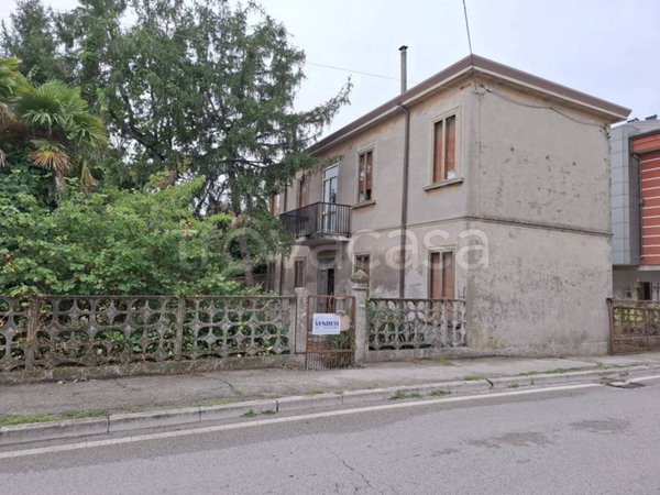 casa indipendente in vendita a Porto Viro