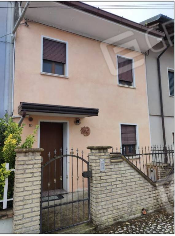 casa indipendente in vendita a Porto Viro