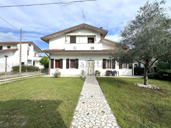 casa indipendente in vendita a Porto Viro