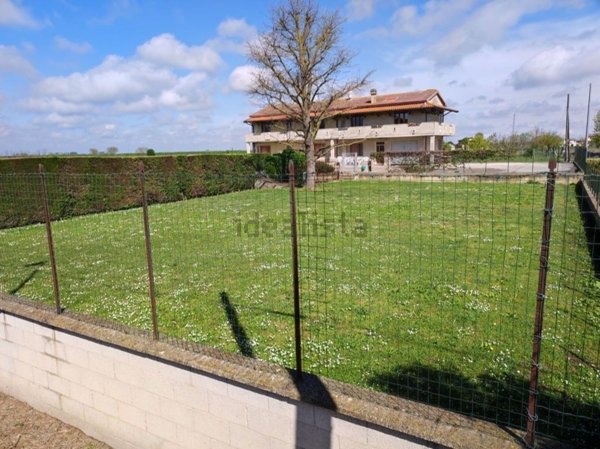 casa indipendente in vendita a Porto Viro