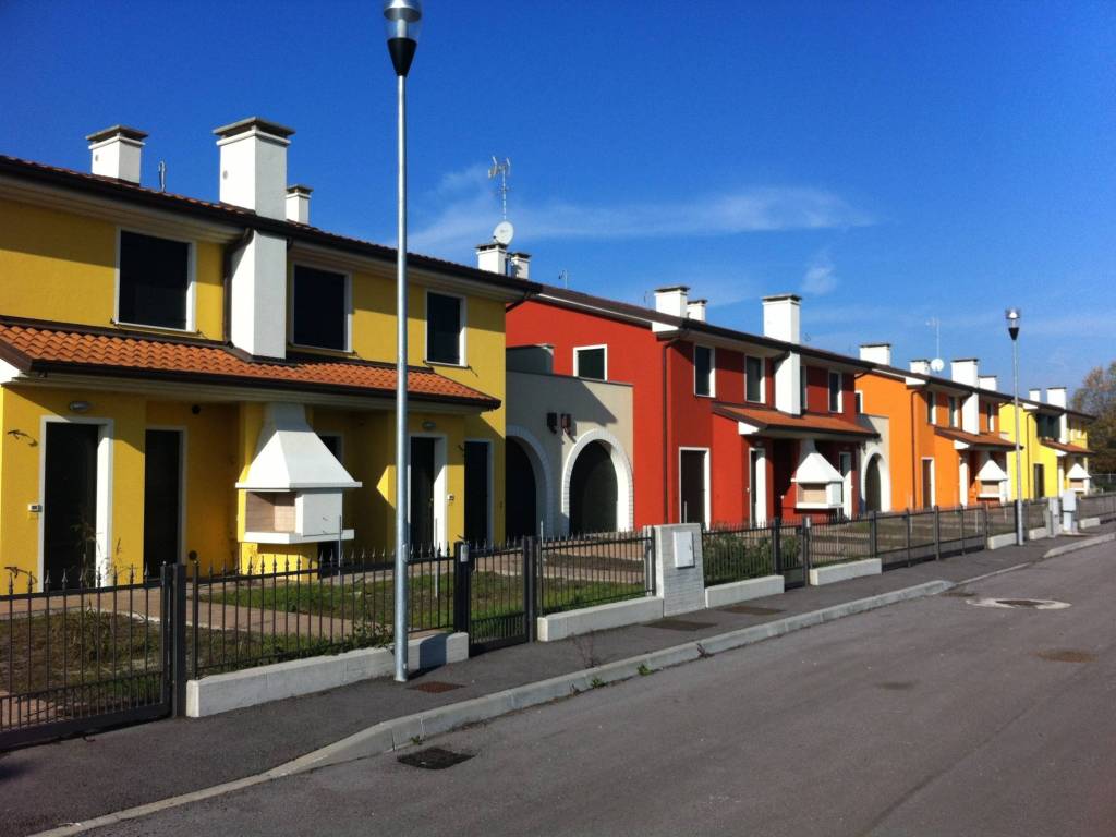 casa indipendente in vendita a Porto Viro
