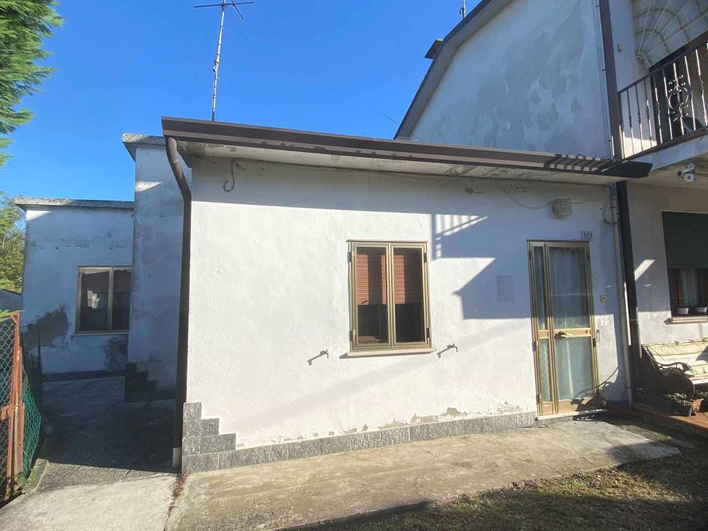 casa indipendente in vendita a Porto Viro