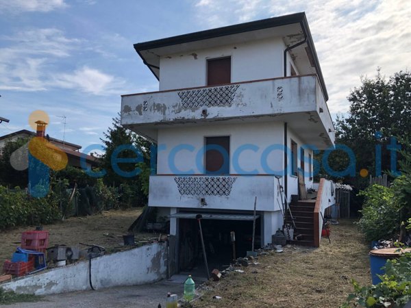 casa indipendente in vendita a Porto Viro