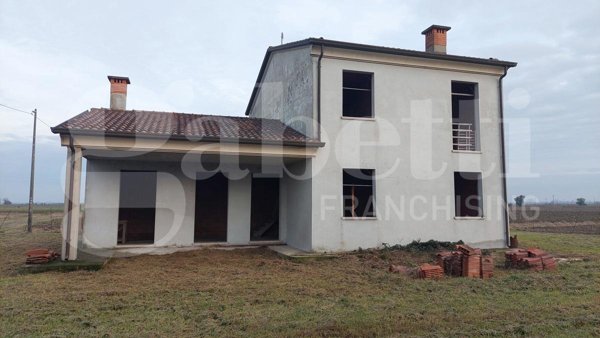 casa indipendente in vendita a Porto Viro