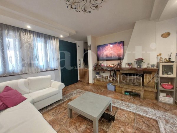 casa indipendente in vendita a Porto Viro