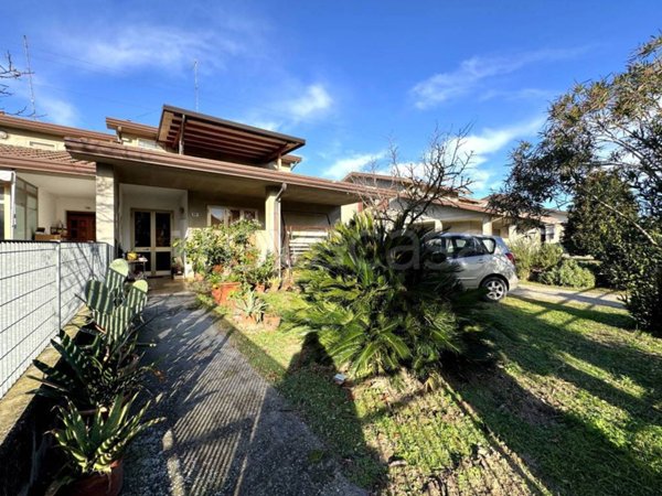 casa indipendente in vendita a Porto Viro