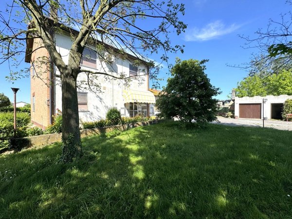 casa indipendente in vendita a Porto Viro